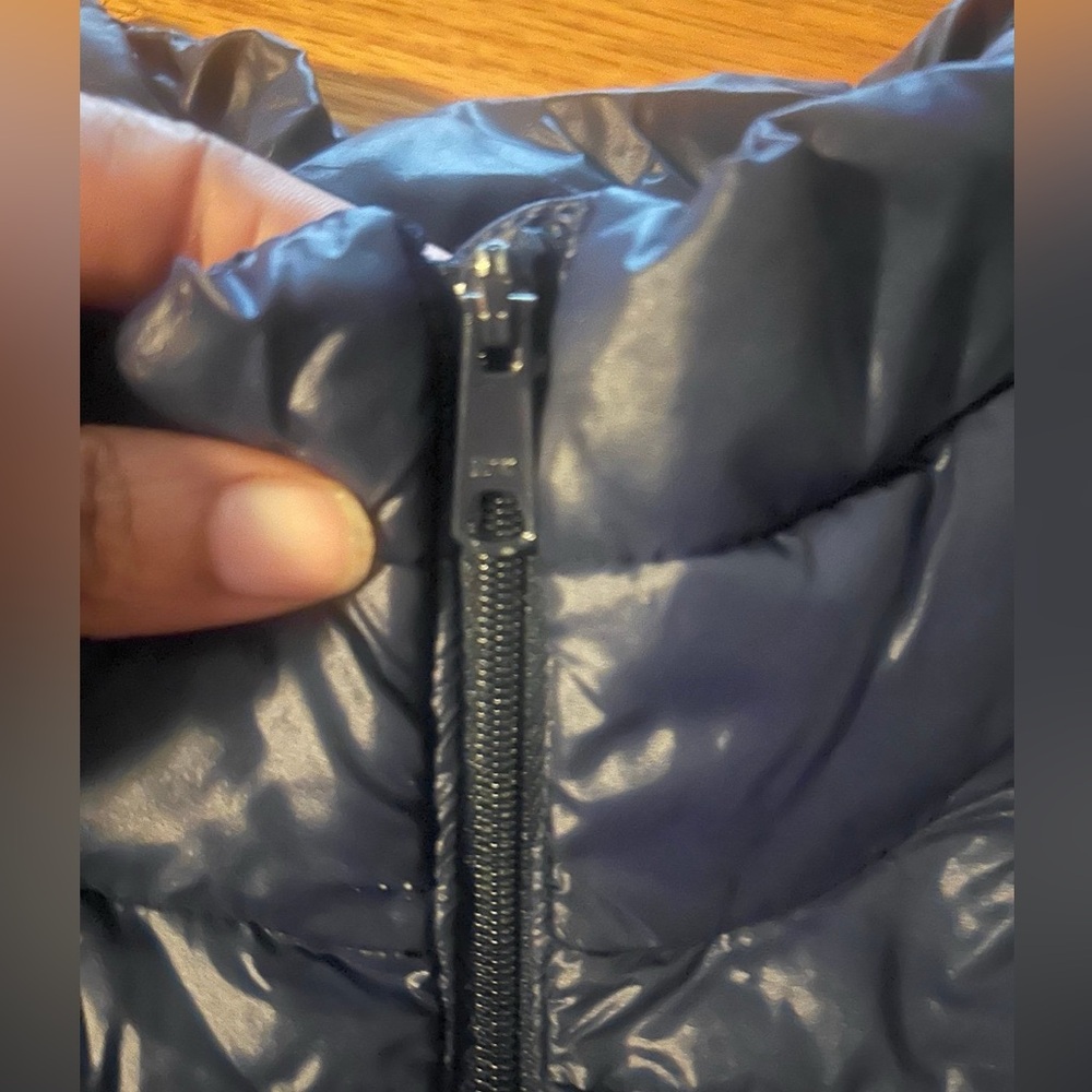 Old Navy Puffer Vest Navy Blue M - Picture 2 of 3